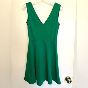 H&M Green V-Neck Classic A-Line Fit and Flare Dress Women's Size small